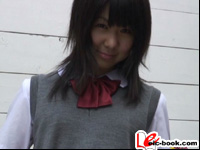 素人着エロ娘 ◯◯学校入学 ゆかりちゃん