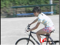 制服美少女図鑑 まや13歳