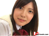 天美しおり 制服姿でラブドルデビュー!