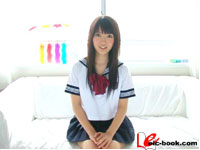 相沢凜 制服