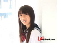 日高莉花 制服