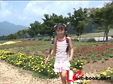 「天使の絵日記」関愛永8才 お花畑でおやゆび姫になって